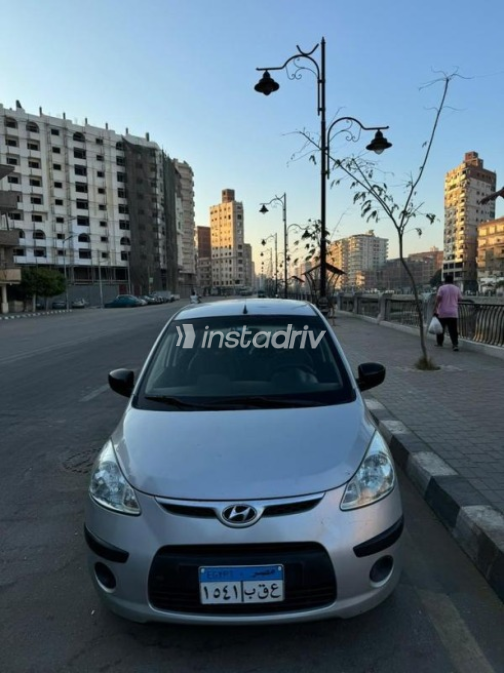 هيونداي I10 2010 فضي أوتوماتيك مستعملة للبيع في طنطا - 2