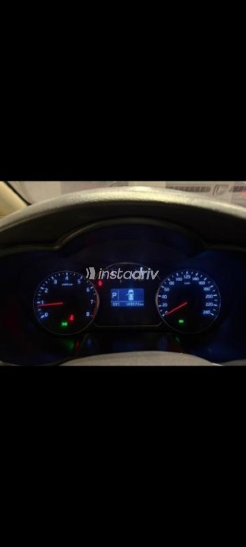Kia Carens 2014 Silver Automatic Used for Sale in Cairo - 5