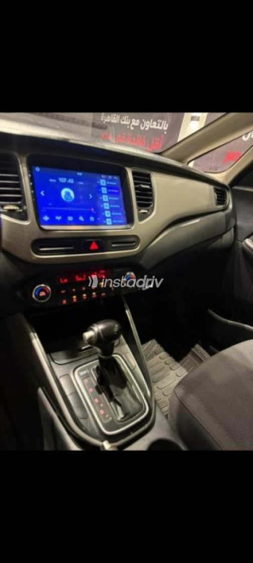 Kia Carens 2014 Silver Automatic Used for Sale in Cairo - 6