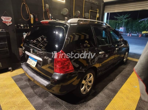 Peugeot 207 SW 2007 Black Automatic Used for Sale in Madinaty - 6