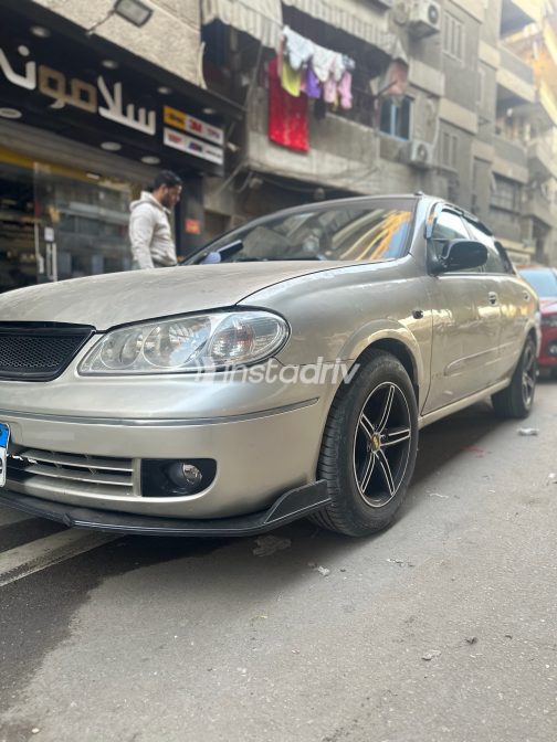 نيسان صنى 2008 ذهبي يدوي مستعملة للبيع في الجيزة - 5
