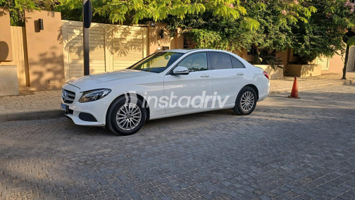 Mercedes C 180 2018 White Automatic Used for Sale in Cairo - 3