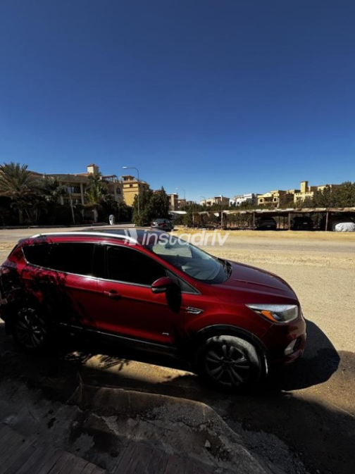 Ford Kuga 2017 White Automatic Used for Sale in Greater Cairo ( Cairo + Giza) - 5