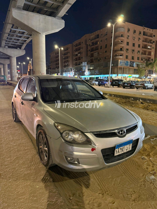 هيونداي I30 2011 رمادي أوتوماتيك مستعملة للبيع في الجيزة - 6