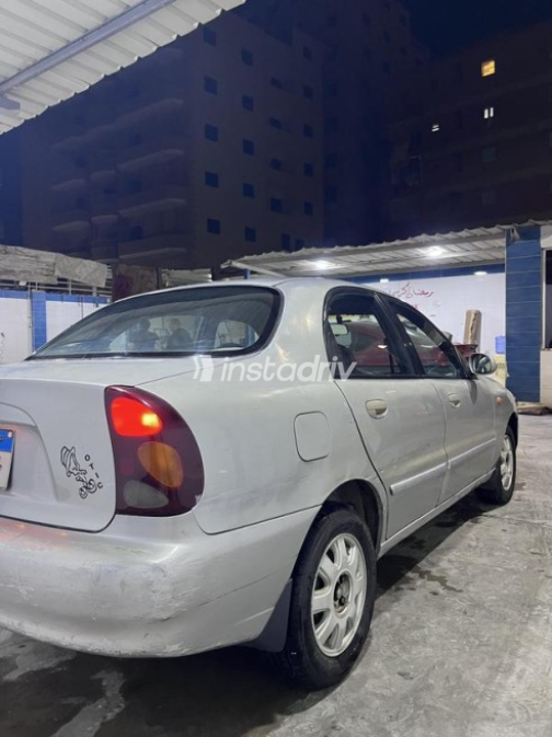 دايو لانوس 2 2003 فضي أوتوماتيك مستعملة للبيع في البحيرة - 3