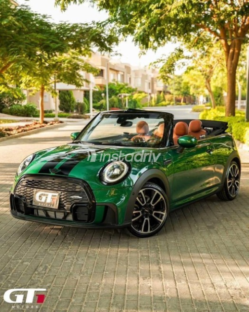 Mini Cooper 2023 Green Automatic Used for Sale in Sheikh Zayed City - 1