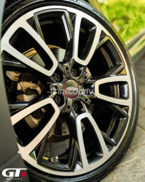 Mini Cooper 2023 Green Automatic Used for Sale in Sheikh Zayed City - 2