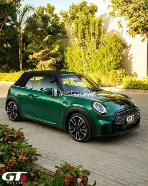 Mini Cooper 2023 Green Automatic Used for Sale in Sheikh Zayed City - 3
