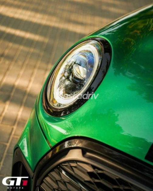 Mini Cooper 2023 Green Automatic Used for Sale in Sheikh Zayed City - 5