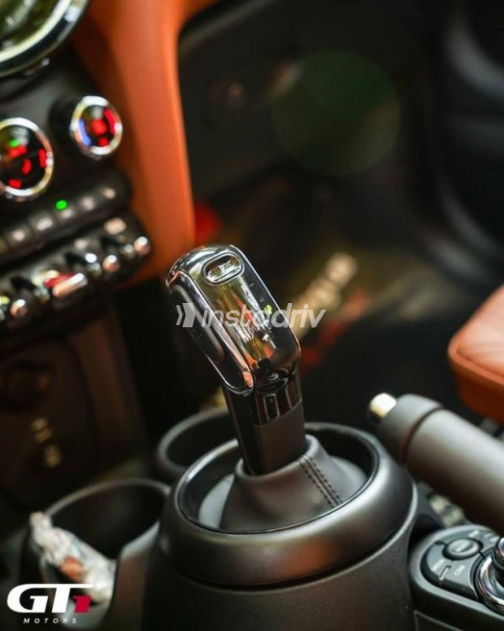 Mini Cooper 2023 Green Automatic Used for Sale in Sheikh Zayed City - 7