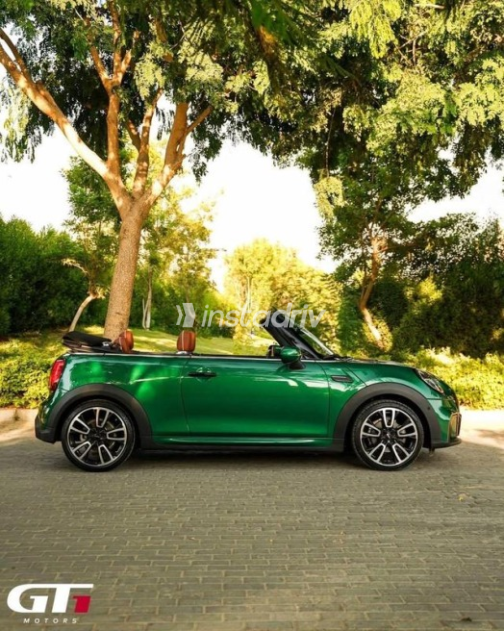 Mini Cooper 2023 Green Automatic Used for Sale in Sheikh Zayed City - 8