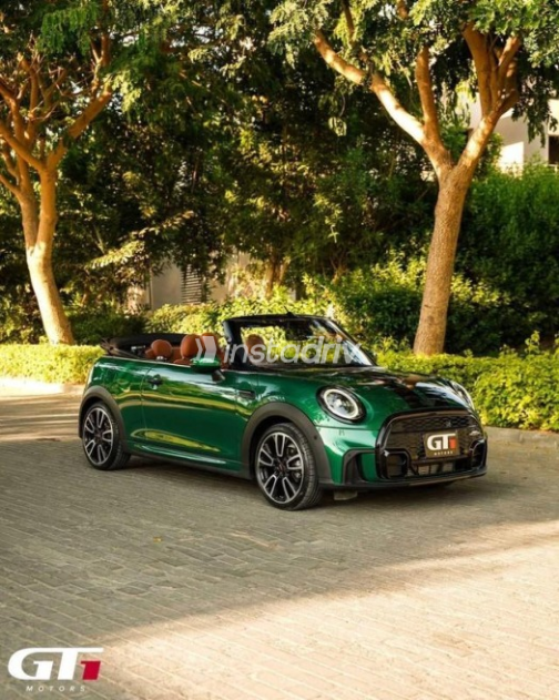 Mini Cooper 2023 Green Automatic Used for Sale in Sheikh Zayed City - 9