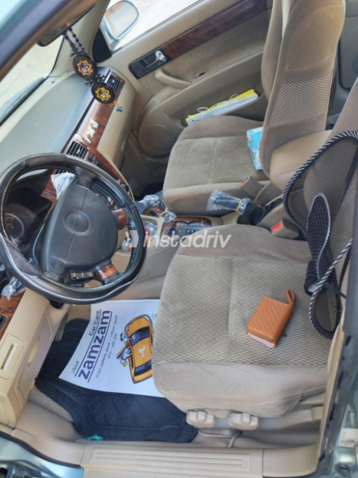 Daewoo Lacetti 2004 White Automatic Used for Sale in Tanta - 4