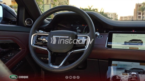 Land Rover Range Rover Evoque 2022 Gray Automatic Used for Sale in Cairo - 9