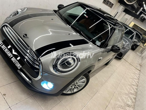 Mini Cooper 2019 Silver Automatic Used for Sale in Heliopolis - 7
