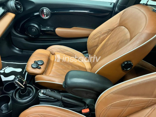 Mini Cooper 2019 Silver Automatic Used for Sale in Heliopolis - 9