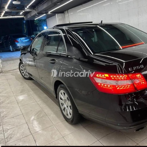 مرسيدس E 250 2010 أسود أوتوماتيك مستعملة للبيع في مصر الجديدة - 5