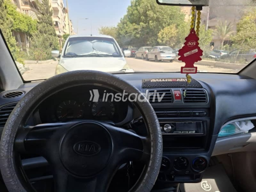 كيا بيكانتو 2004 أزرق غامق يدوي مستعملة للبيع في العبور - 5