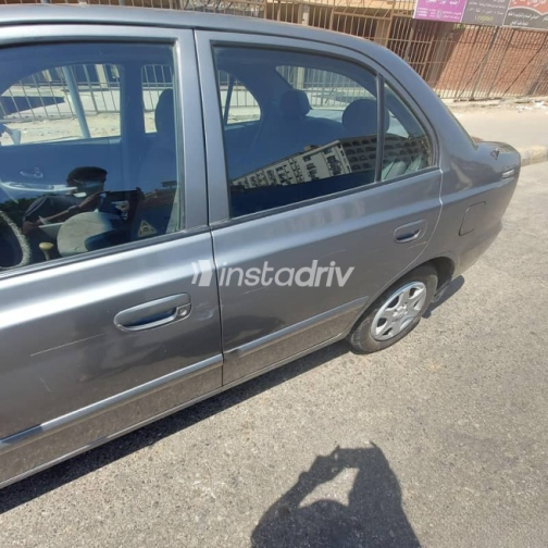 Hyundai Verna 2012 Gray Manual Used for Sale in Greater Cairo ( Cairo + Giza) - 3