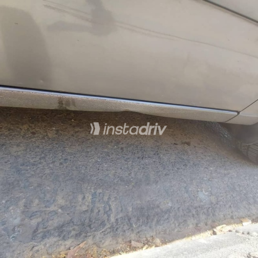 Hyundai Verna 2012 Gray Manual Used for Sale in Greater Cairo ( Cairo + Giza) - 7