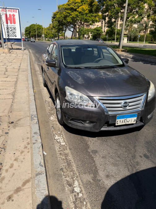 Nissan Sentra 2017 Gray Automatic Used for Sale in Sohag - 1