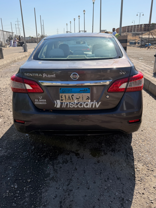 Nissan Sentra 2017 Gray Automatic Used for Sale in Sohag - 3