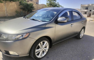 Kia Forte 2013 Bronze Automatic Used for Sale in El Minya