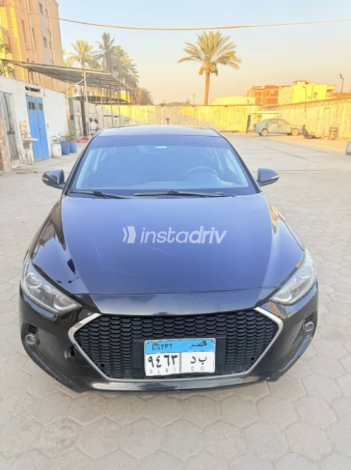 هيونداي إلنترا 2019 أسود أوتوماتيك مستعملة للبيع في الجيزة - 1
