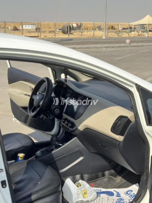 Kia Rio 2012 White Automatic Used for Sale in Cairo - 6
