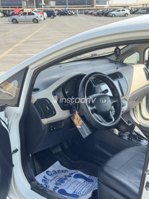 Kia Rio 2012 White Automatic Used for Sale in Cairo - 7