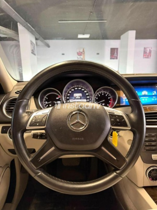 Mercedes C 180 2013 Dark Blue Automatic Used for Sale in Cairo - 10