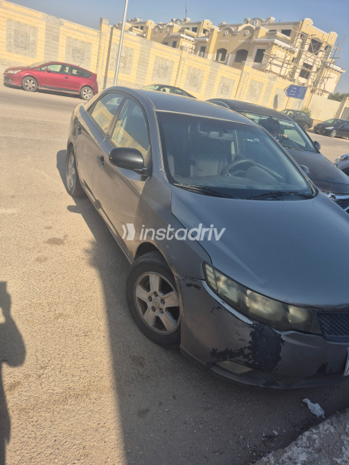 Kia Cerato 2010 Gray Automatic Used for Sale in Cairo - 4