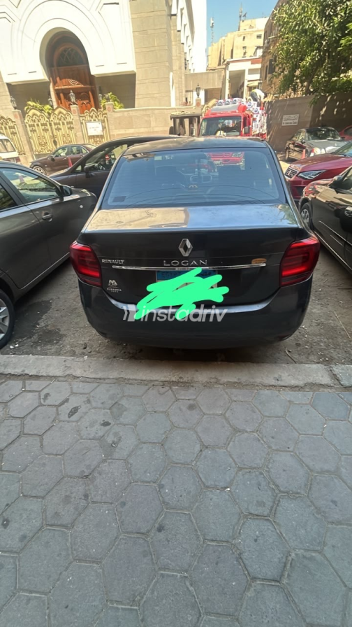 Renault Logan 2018 Gray Automatic Used for Sale in Cairo - 2