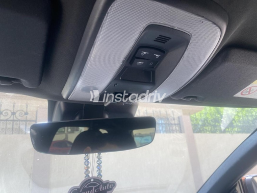 فولفو XC60 2016 أحمر غامق أوتوماتيك مستعملة للبيع في 6 أكتوبر - 4