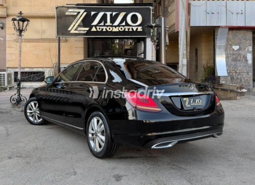 Mercedes C 180 2019 Black Automatic Used for Sale in Cairo - 6