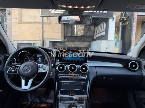 Mercedes C 180 2019 Black Automatic Used for Sale in Cairo - 8