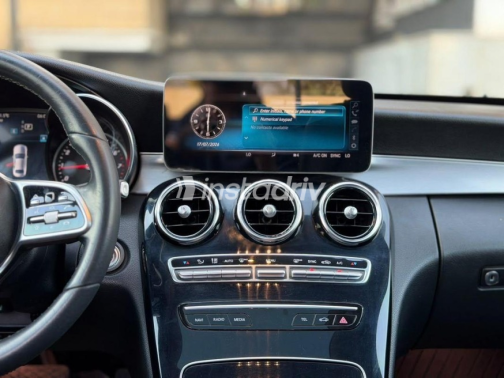 Mercedes C 180 2019 Black Automatic Used for Sale in Cairo - 9