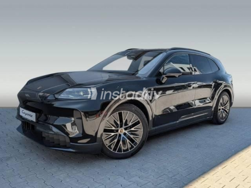 Porsche Cayenne 2026 Black Automatic Used for Sale in Cairo - 2