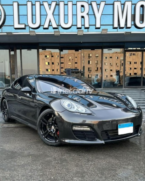 Porsche Panamera 2011 Black Automatic Used for Sale in Sheraton - 1