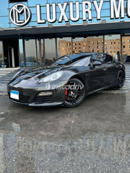 Porsche Panamera 2011 Black Automatic Used for Sale in Sheraton - 3