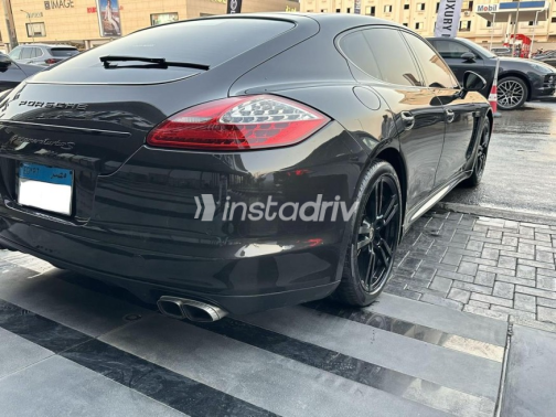 Porsche Panamera 2011 Black Automatic Used for Sale in Sheraton - 6