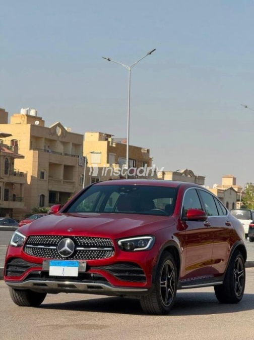 مرسيدس GLC 200 2020 أحمر أوتوماتيك مستعملة للبيع في القاهرة - 5
