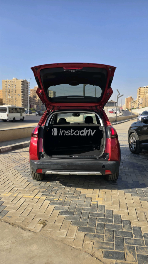 Peugeot 2008 2020 White Automatic Used for Sale in Nasr city - 2