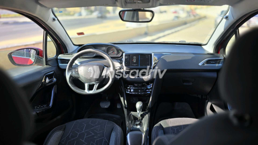 Peugeot 2008 2020 White Automatic Used for Sale in Nasr city - 7