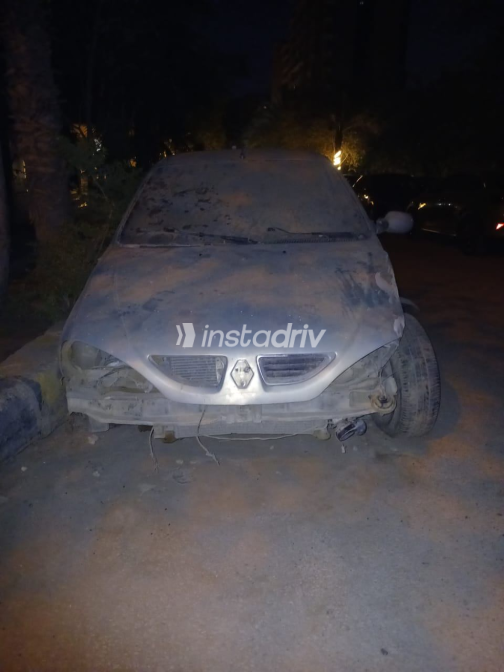 Renault Megane 2000 Silver Automatic Used for Sale in Cairo - 1
