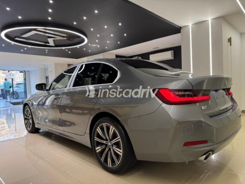 بي ام دبليو 320 2026 رمادي أوتوماتيك مستعملة للبيع في شيراتون - 2