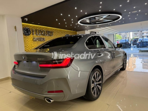 بي ام دبليو 320 2026 رمادي أوتوماتيك مستعملة للبيع في شيراتون - 3
