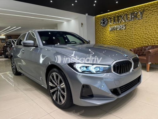 بي ام دبليو 320 2026 رمادي أوتوماتيك مستعملة للبيع في شيراتون - 4