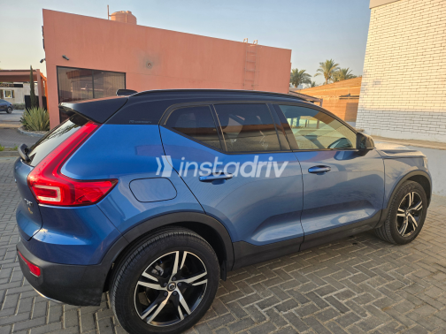 فولفو XC 40 2020 أزرق أوتوماتيك مستعملة للبيع في مدينتى - 10