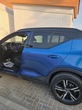 فولفو XC 40 2020 أزرق أوتوماتيك مستعملة للبيع في مدينتى